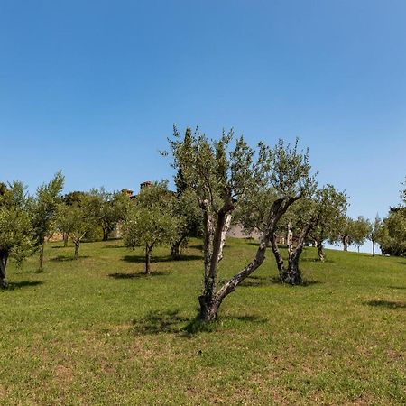 Il Casale Lonato - By Host4U Aparthotel Luaran gambar