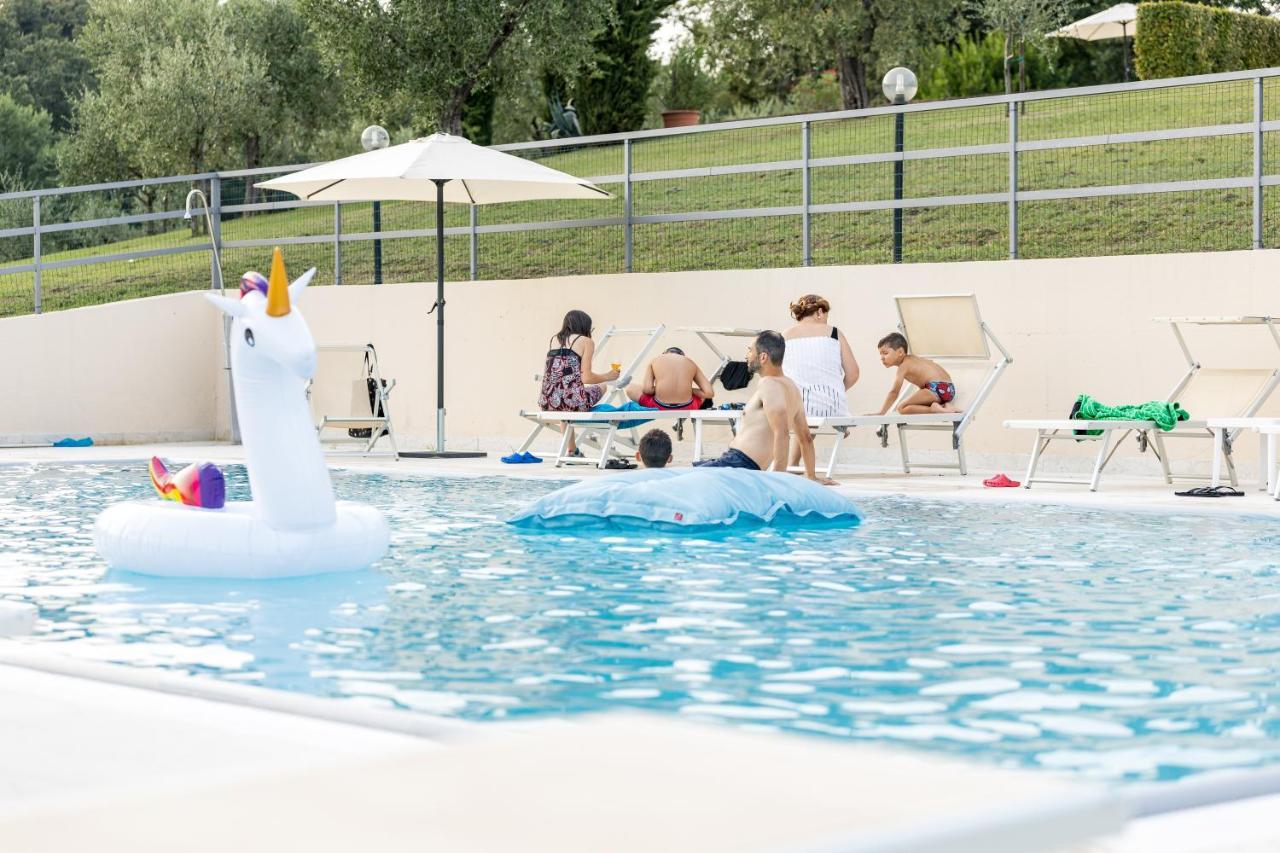 Il Casale Lonato - By Host4U Aparthotel Luaran gambar