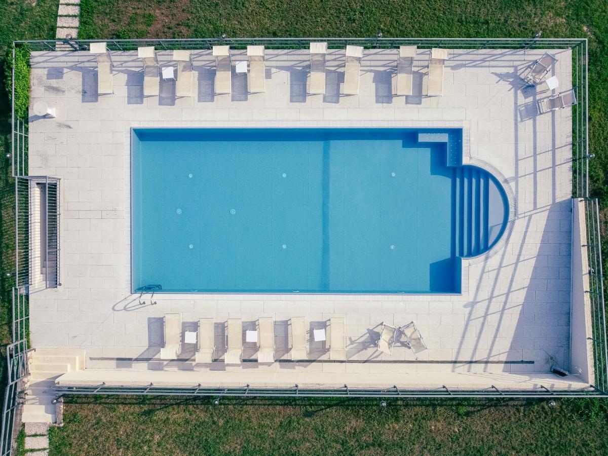 Il Casale Lonato - By Host4U Aparthotel Luaran gambar