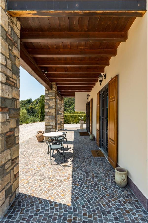 Il Casale Lonato - By Host4U Aparthotel Luaran gambar