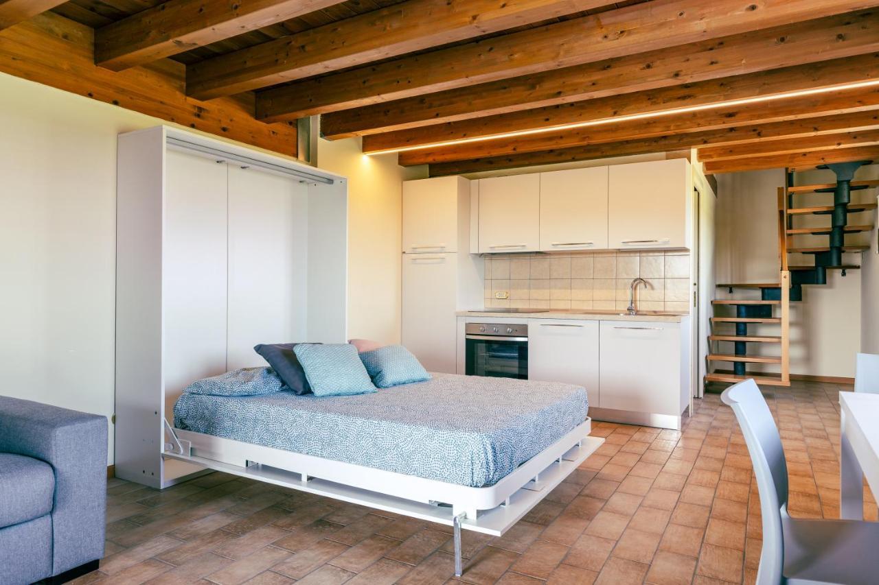 Il Casale Lonato - By Host4U Aparthotel Luaran gambar